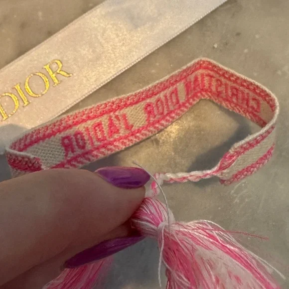 ✨NEW - Christian Dior White and Pink Friendship Bracelet - RARE COLOR✨ - Picture 4 of 6